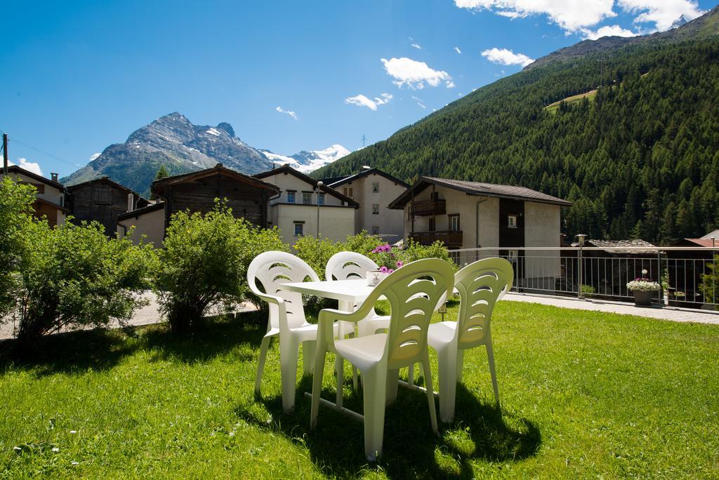 Apartments Orphelja Saas-Grund Exteriör bild